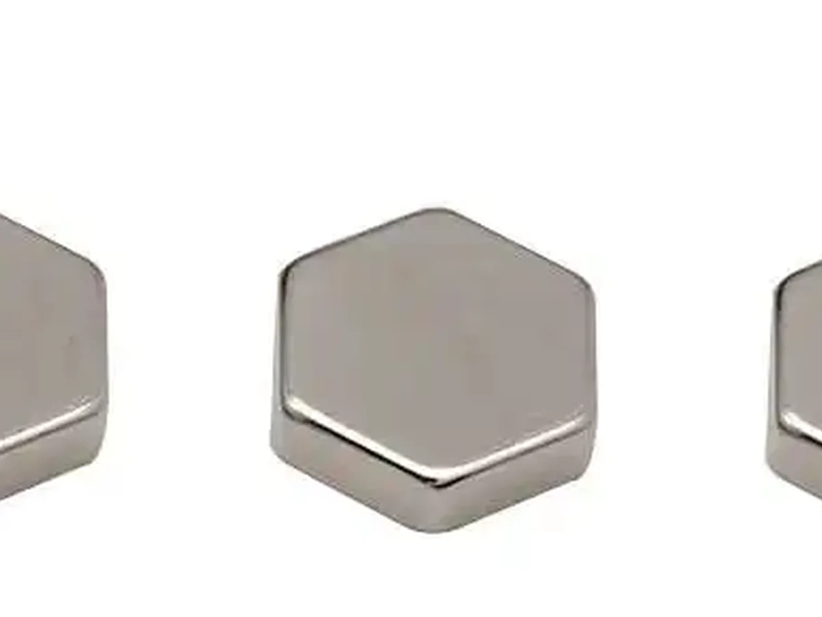 Primer plano de imanes de neodimio hexagonales de OSENC